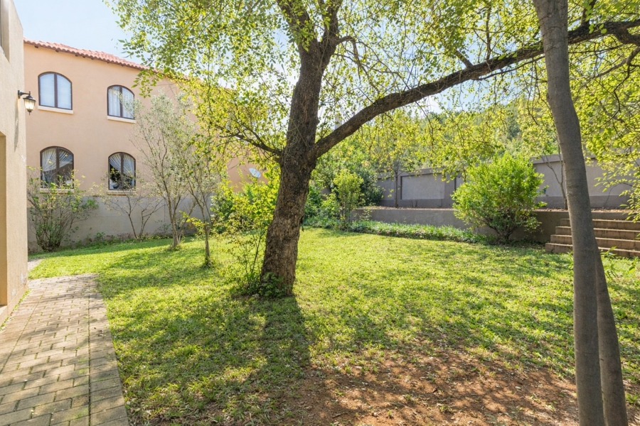 5 Bedroom Property for Sale in Xanadu Eco Park North West